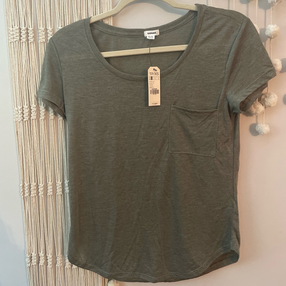 NWT Garage Green Short Sleeve T-shirt